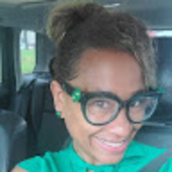 Meet your Posher, Jerri - Picture 1 of 1